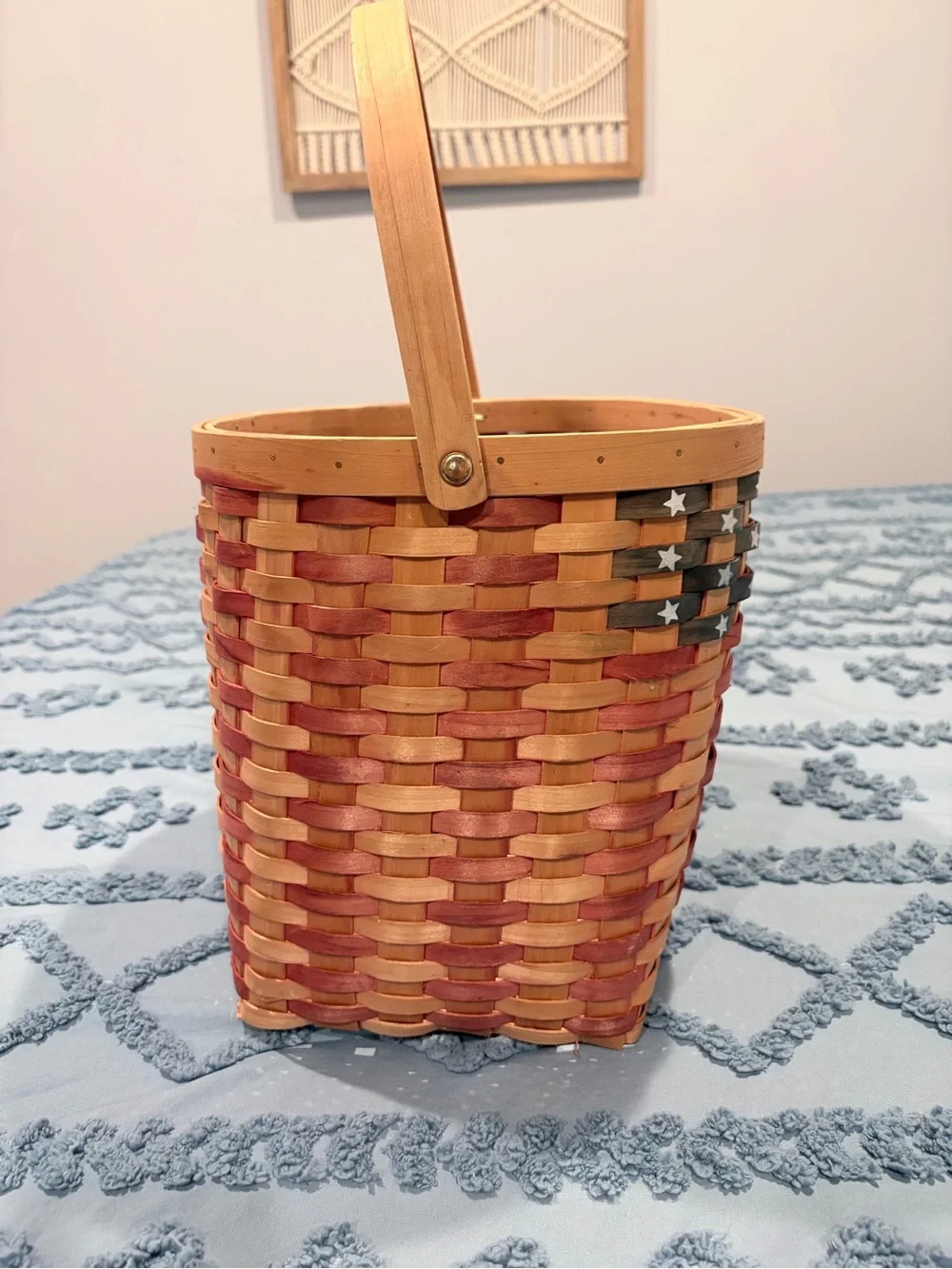 Source Unknown Red, Tan, Blue Woven Picnic Basket with Handle